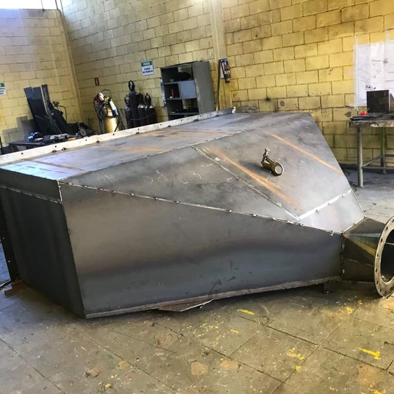 Moega em aço fabricada