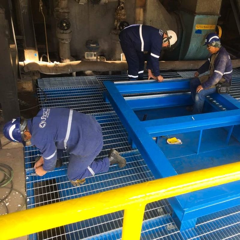 Instalação de grating e plataforma