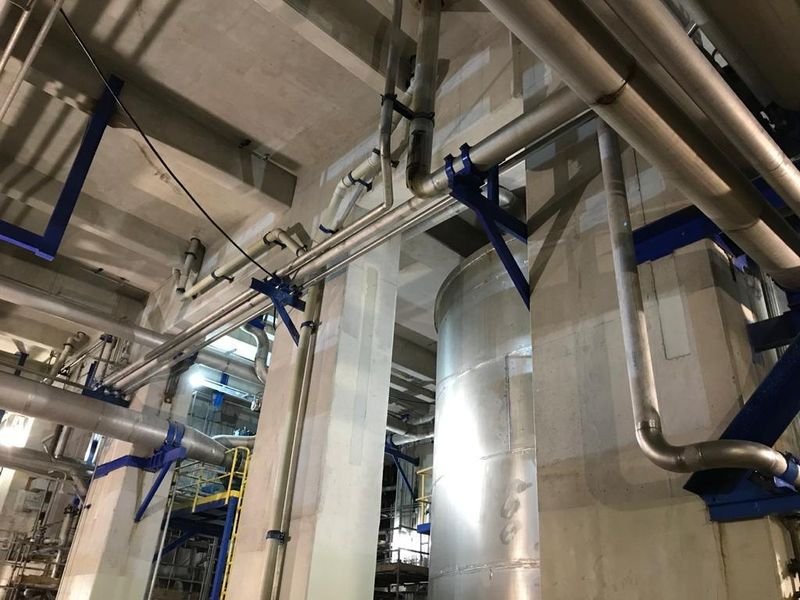 Tubulação de utilidades montada